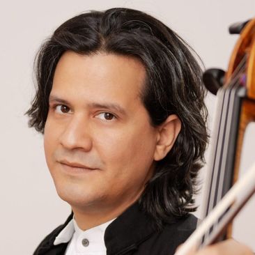 Claudio Bohórquez, Cello (Germany)
